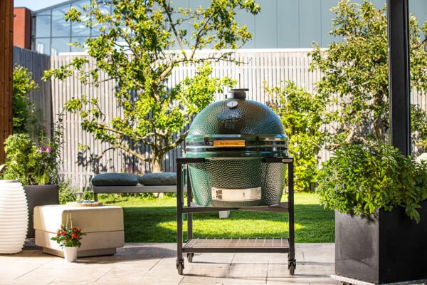 Big Green Egg 2XL auf Terrasse